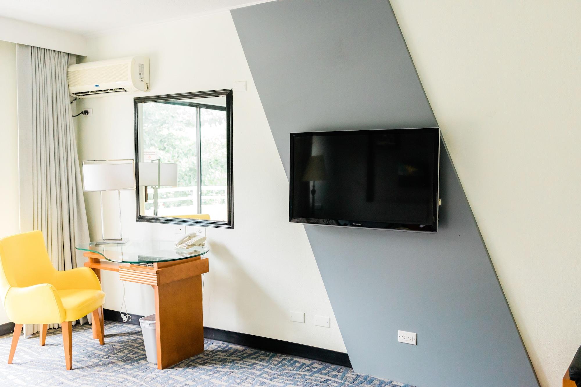 Century Hotel Garapan Buitenkant foto